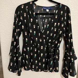 Succulent bell sleeve shirt